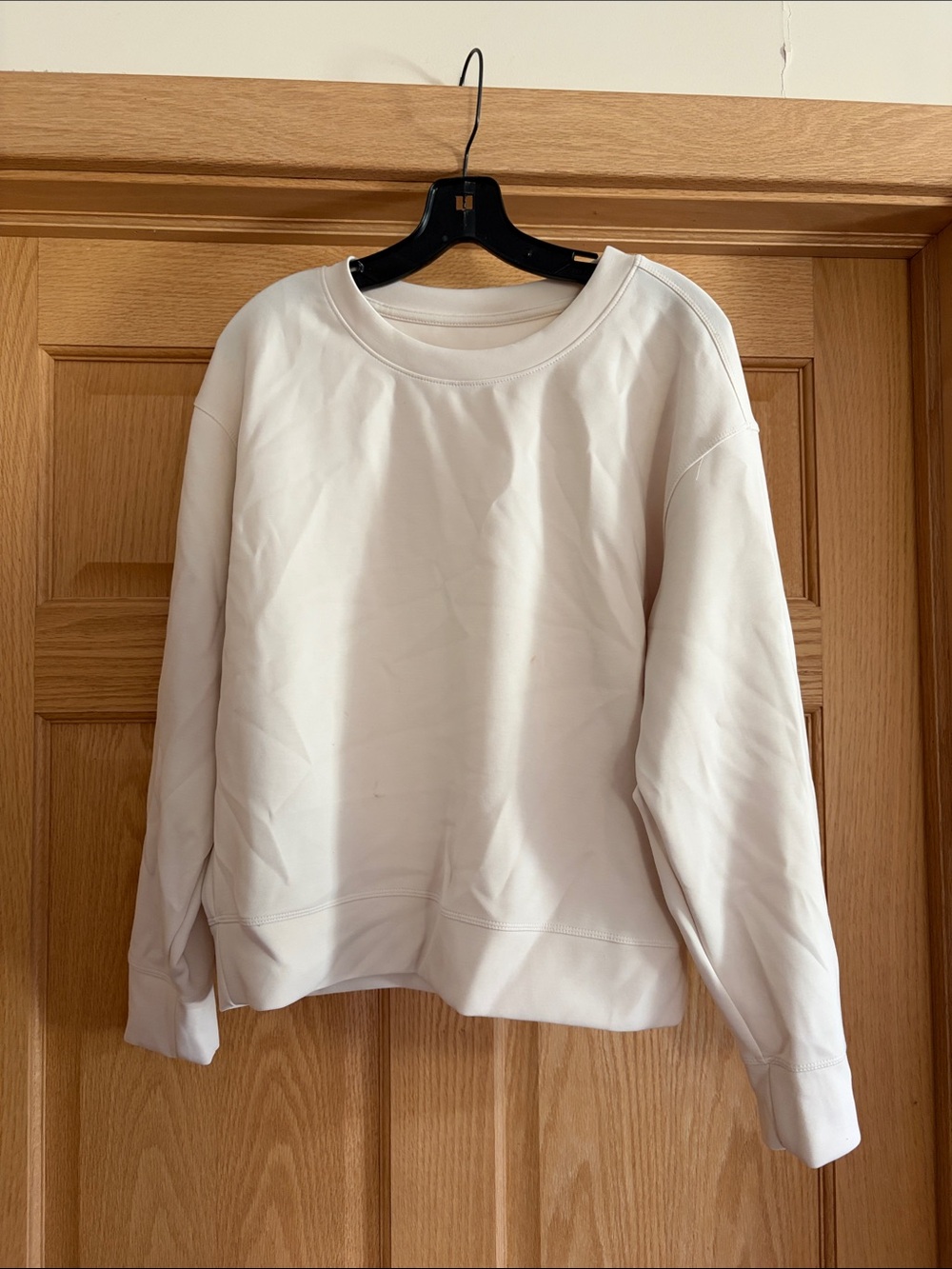 Minimalist Crewneck Sweatshirt in -White